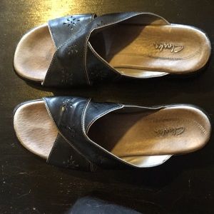 Clarks black sandals
